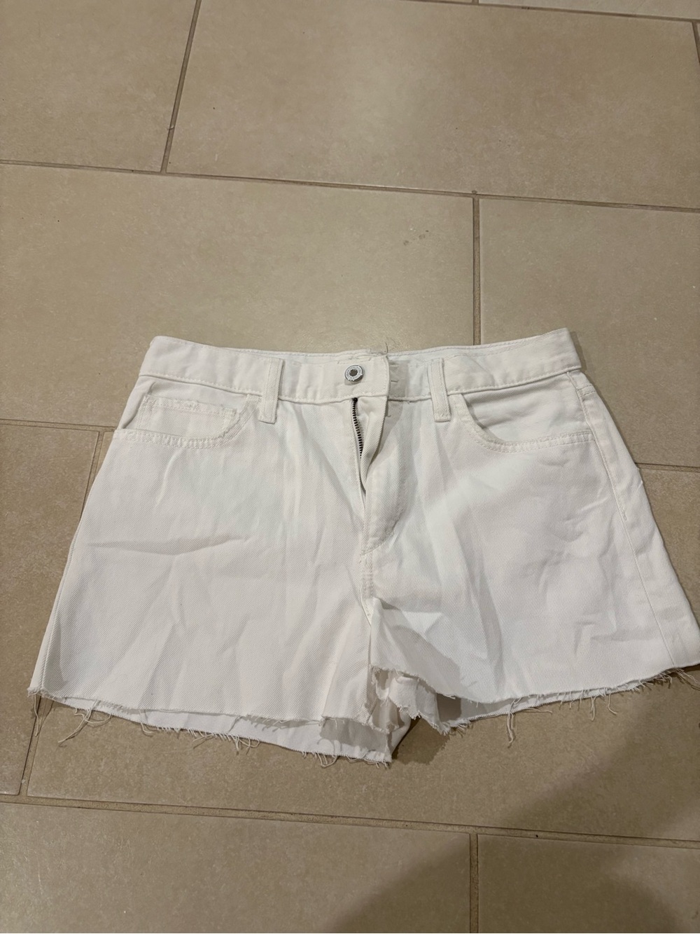 Favorite Daughter The Tommy White Denim Boyfriend Shorts Size 27 Raw Hem